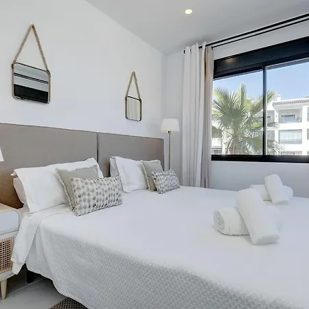 Apartament New 2 Bed Penthouse @ Hills With Sea View Estepona
